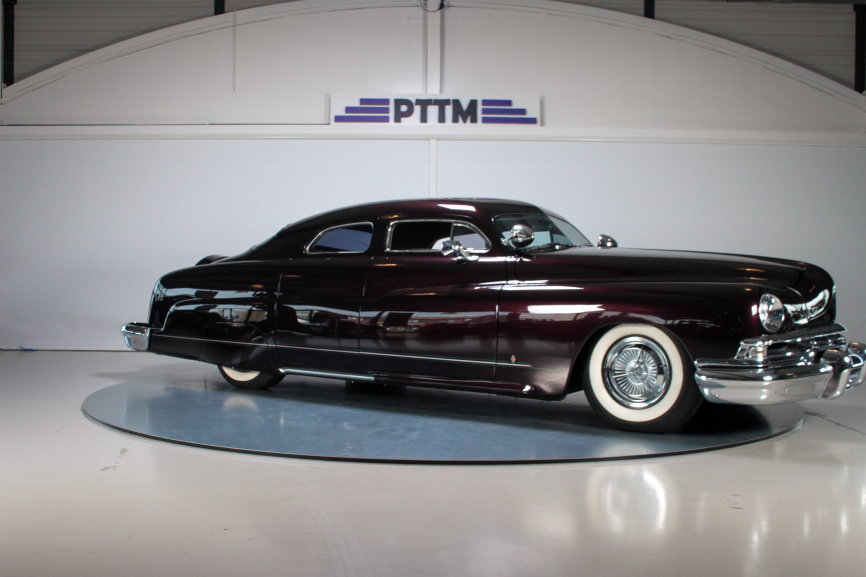 Exterior image of 1951 Lincoln Cosmopolitan 