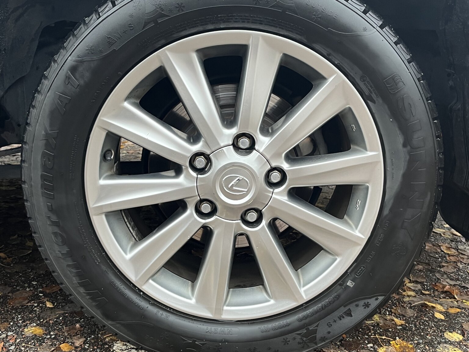 Exterior image of 2011 Lexus LX570