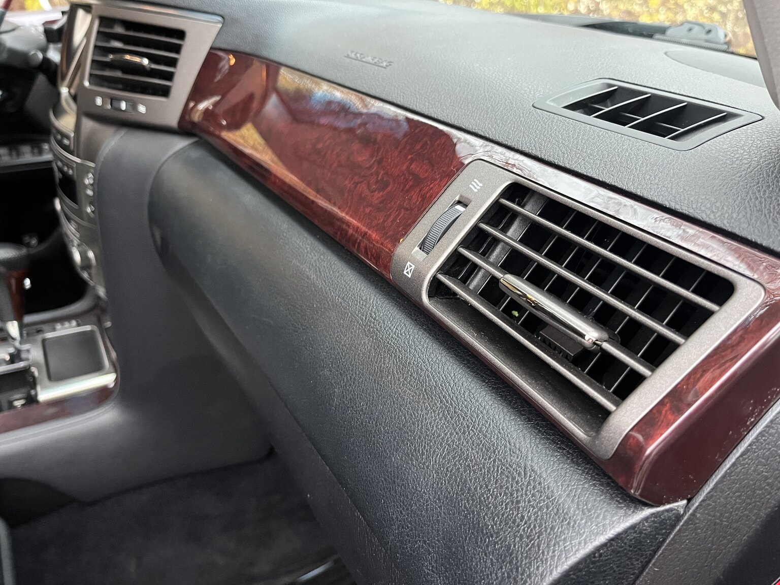 Interiörbild 2011 Lexus LX570