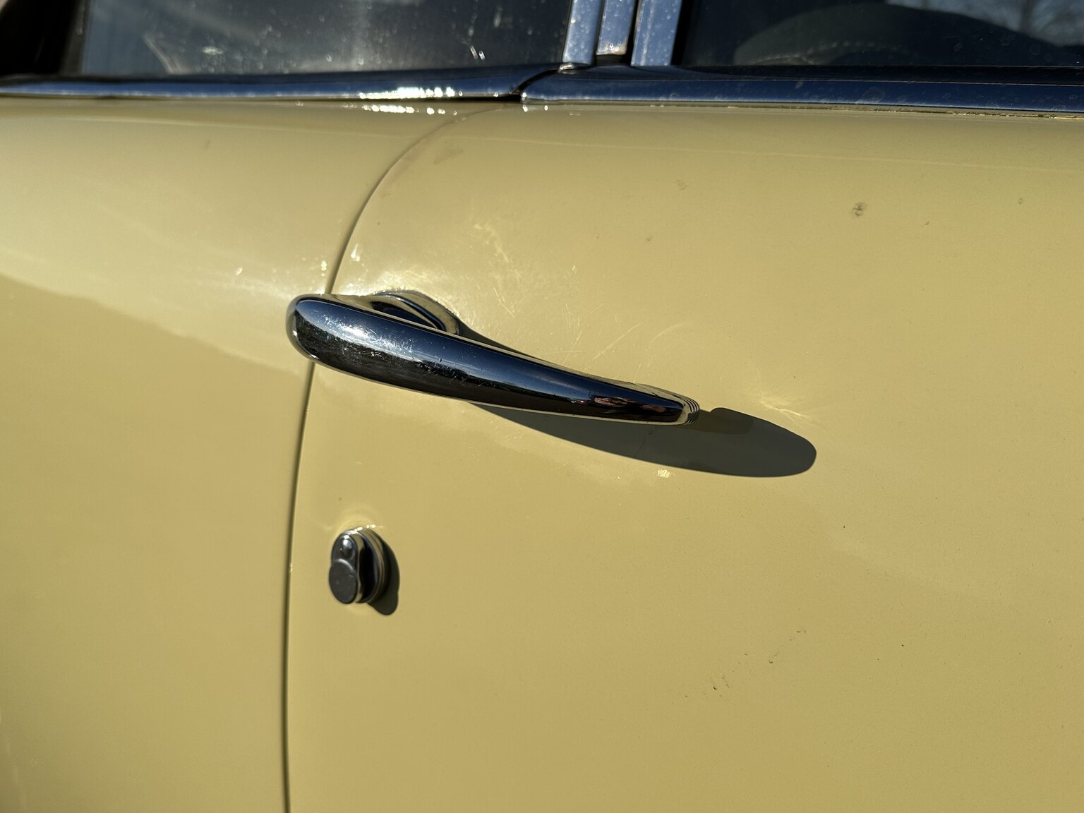 Exterior image of 1950 Chrysler Windsor Convertible (67)