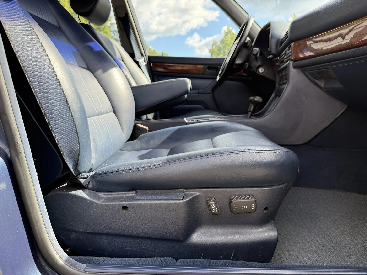 Innenraumfoto von 1990 BMW 750i (95)