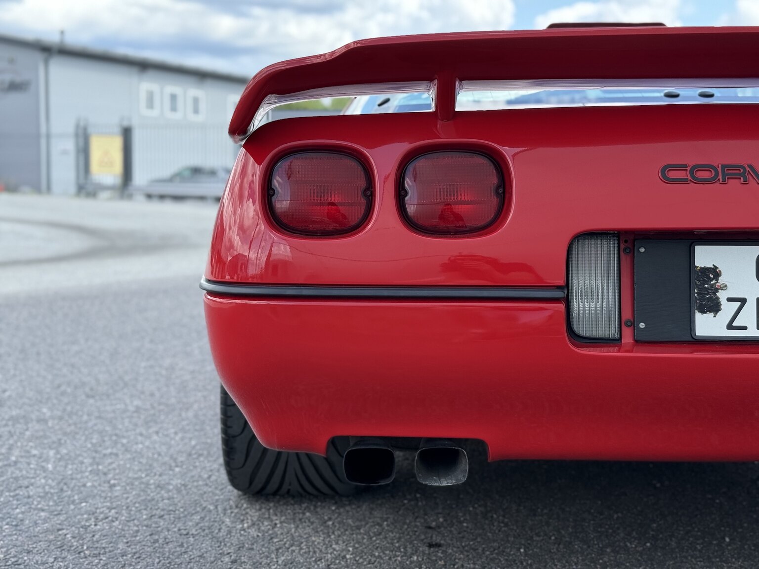 Exterior image of 1990 Chevrolet Corvette ZR-1 Targa
