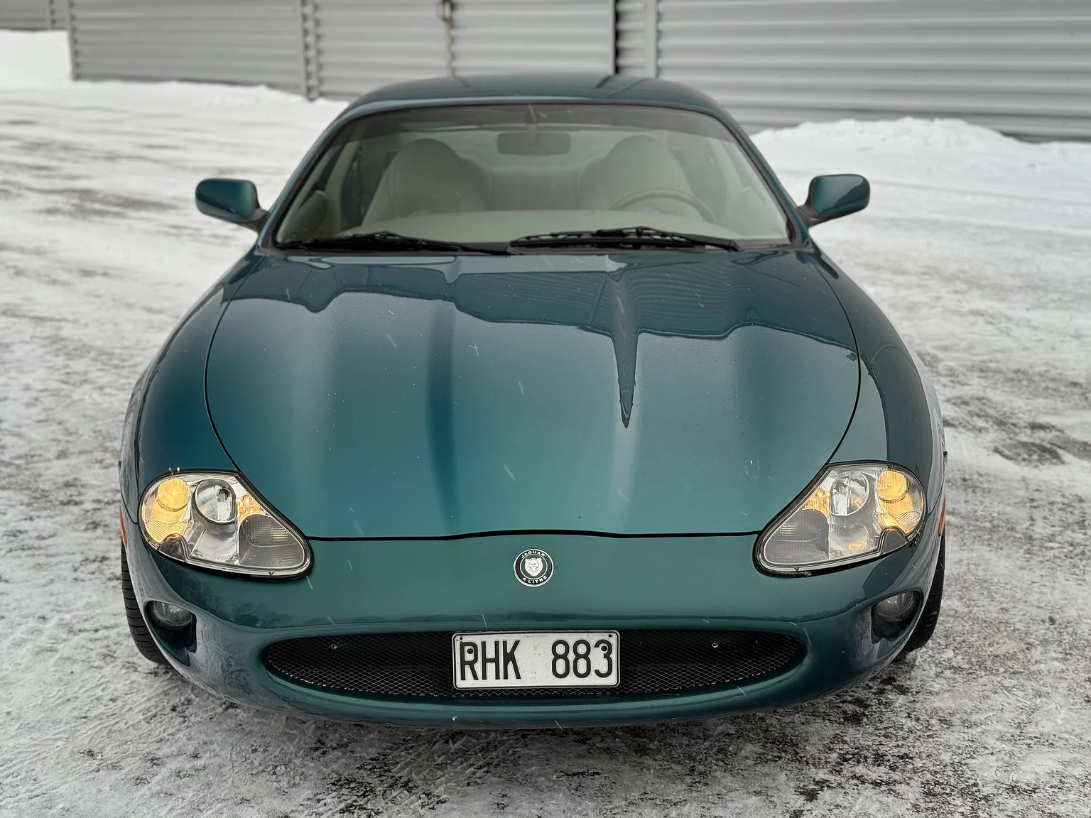 Exteriörbild på 1997 Jaguar XK8 (8)