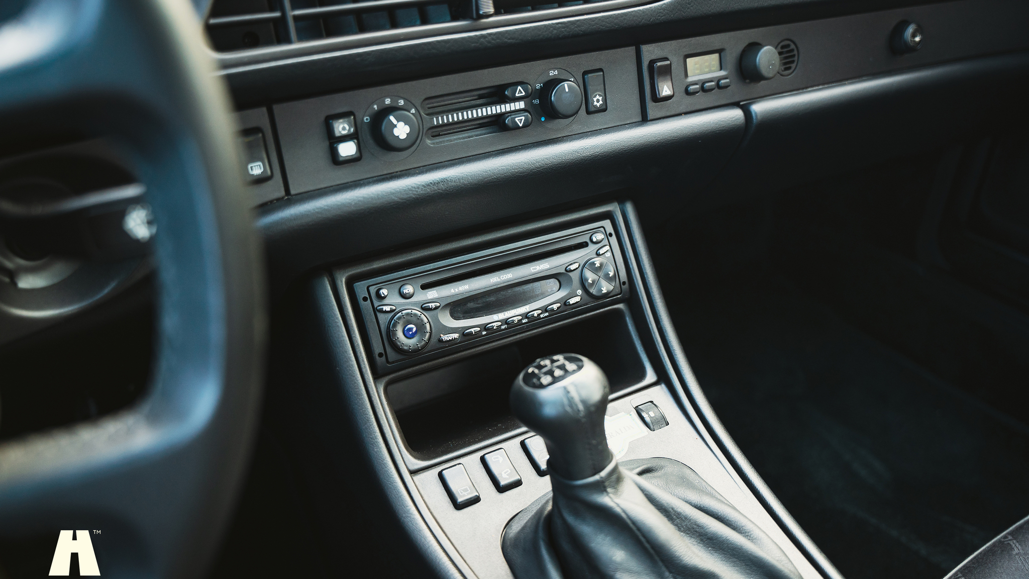 Innenraumfoto von 1990 Porsche 944 S2 (36)