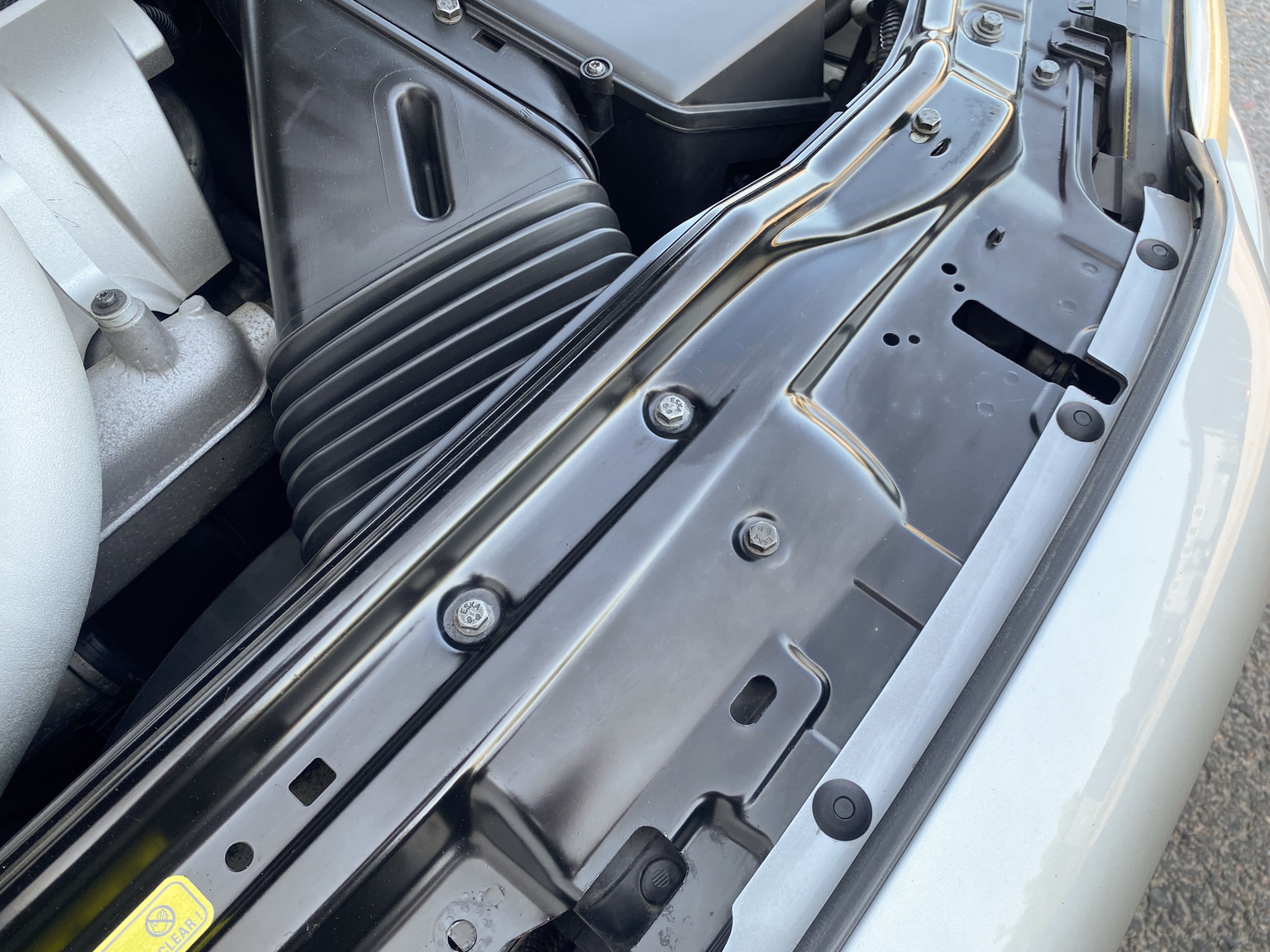 Image of 2005 Volvo V70 R AWD (6) mechanics