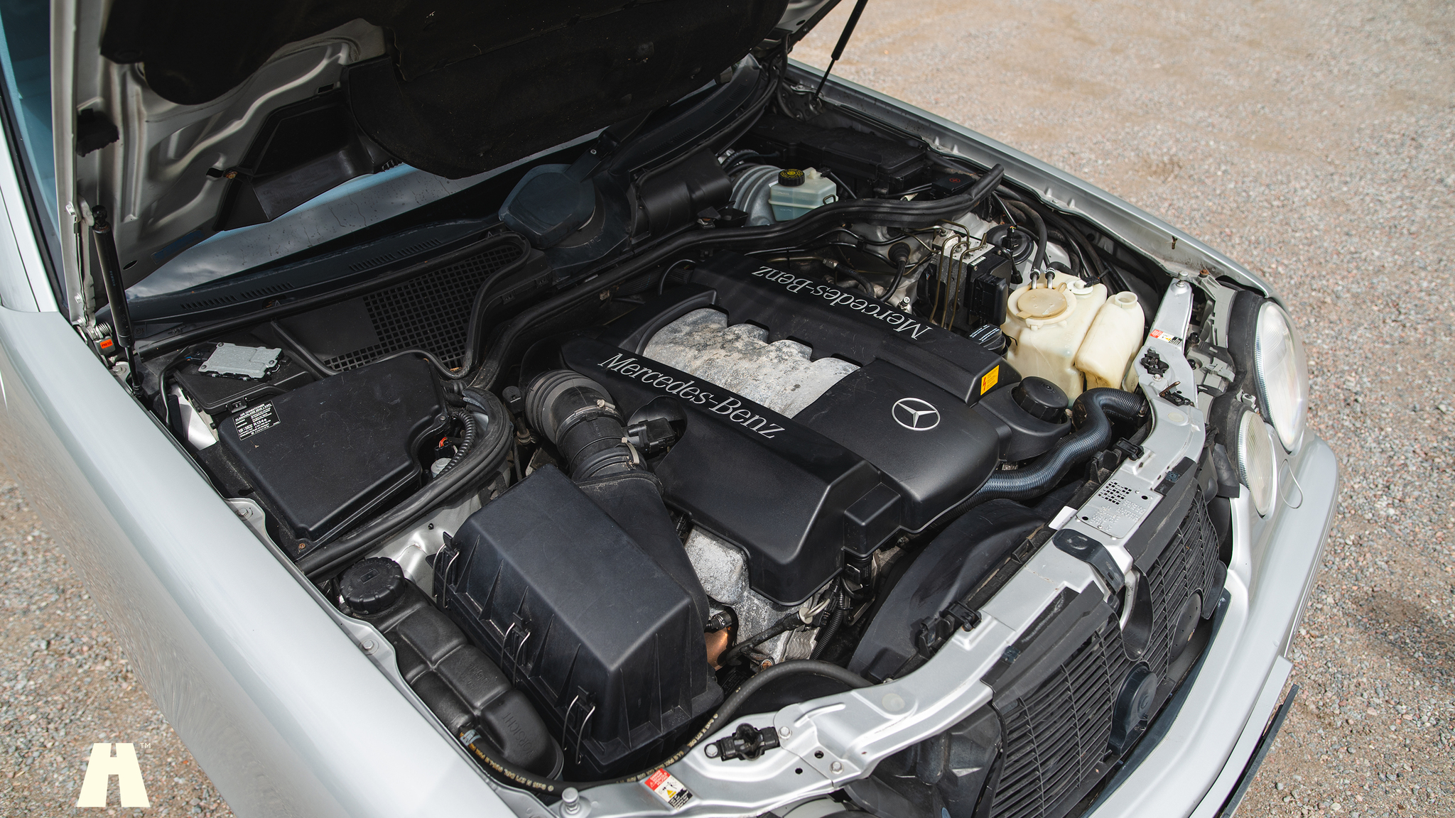 Image of 2000 Mercedes E430 mechanics