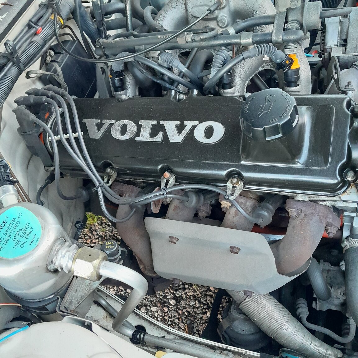 1992 Volvo 944 GL SE, Mekanik