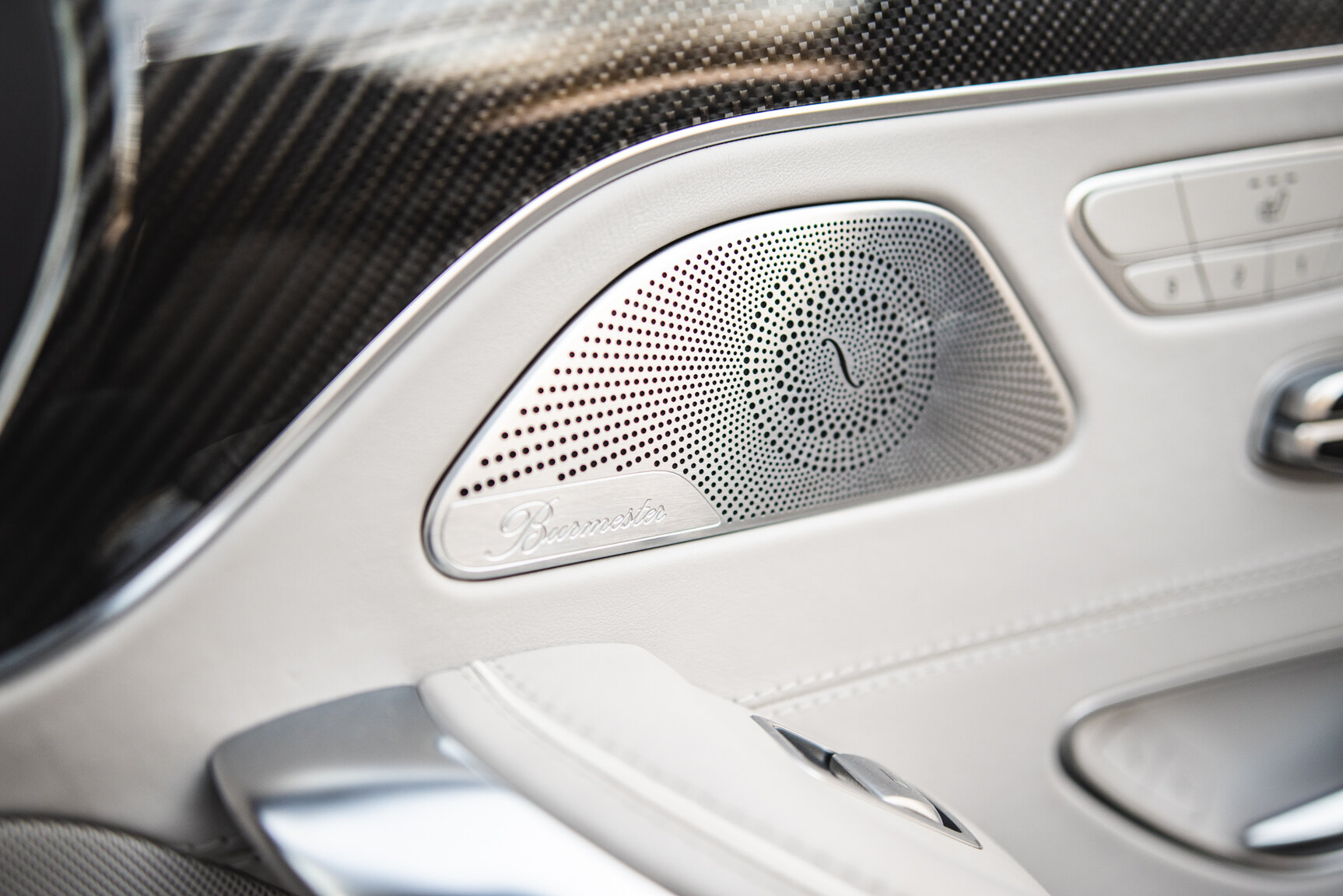 Innenraumfoto von 2016 Mercedes-Benz S63 AMG 4MATIC Coupé