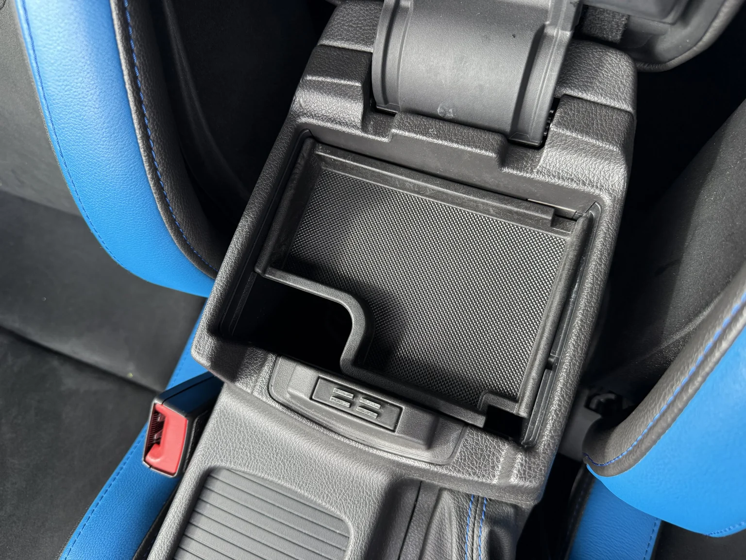 Interiörbild 2018 Ford Focus RS (22)