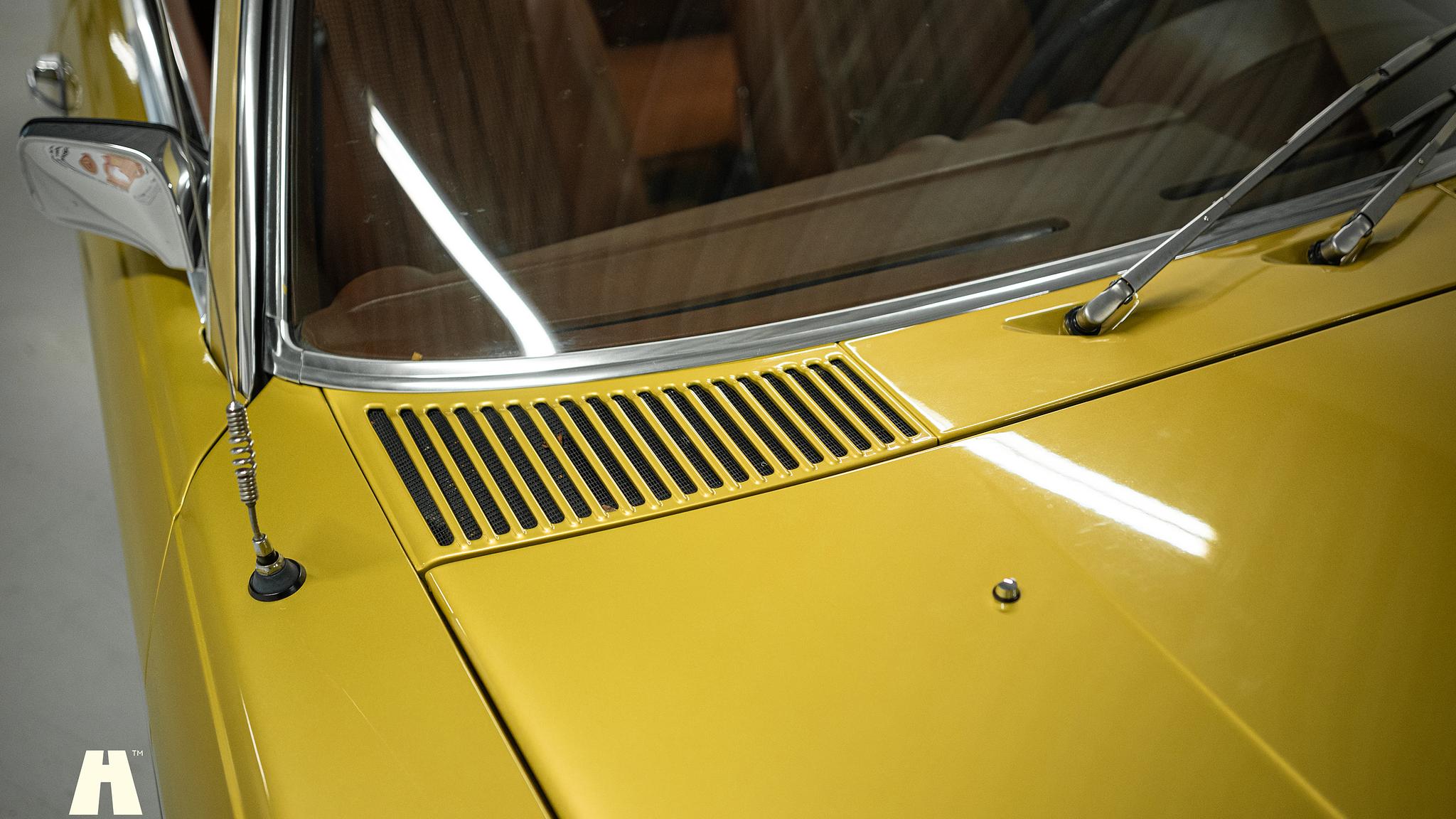 Exteriörbild på 1975 Mercedes SL 350