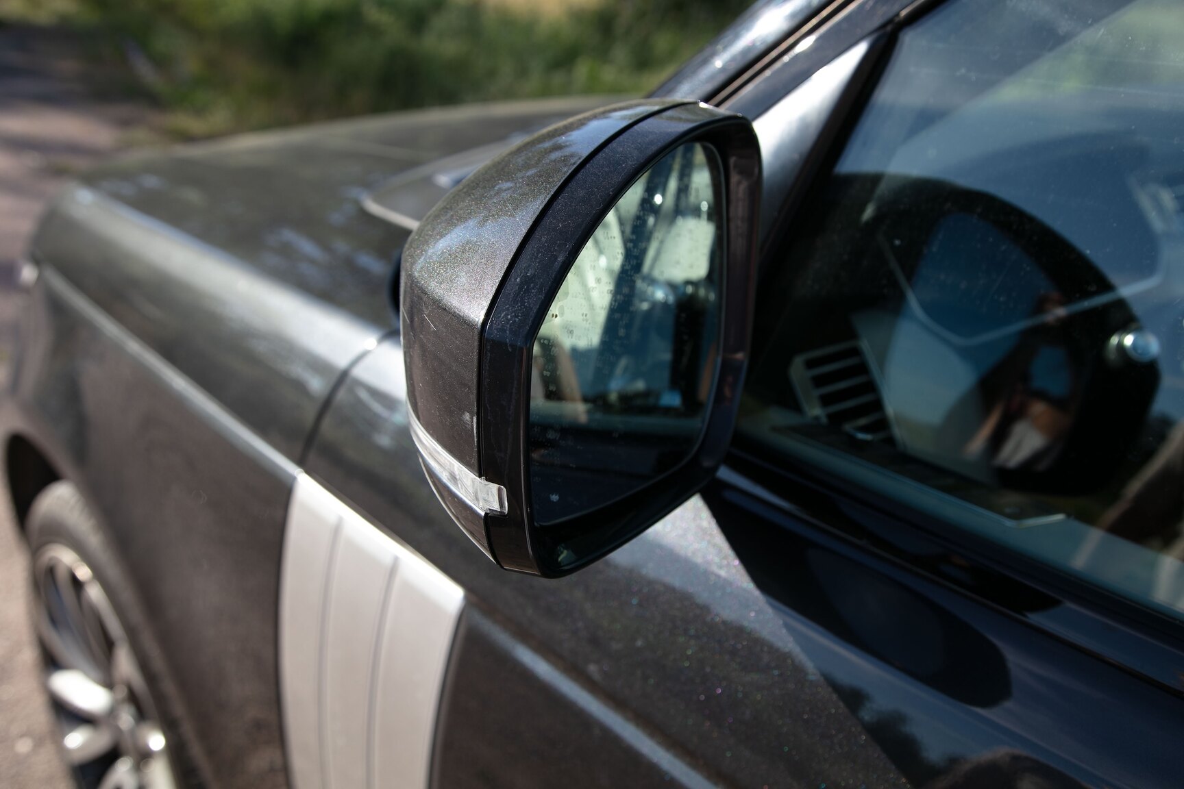 Exterior image of 2014 Land Rover Range Rover 5.0 V8 Autobiography 