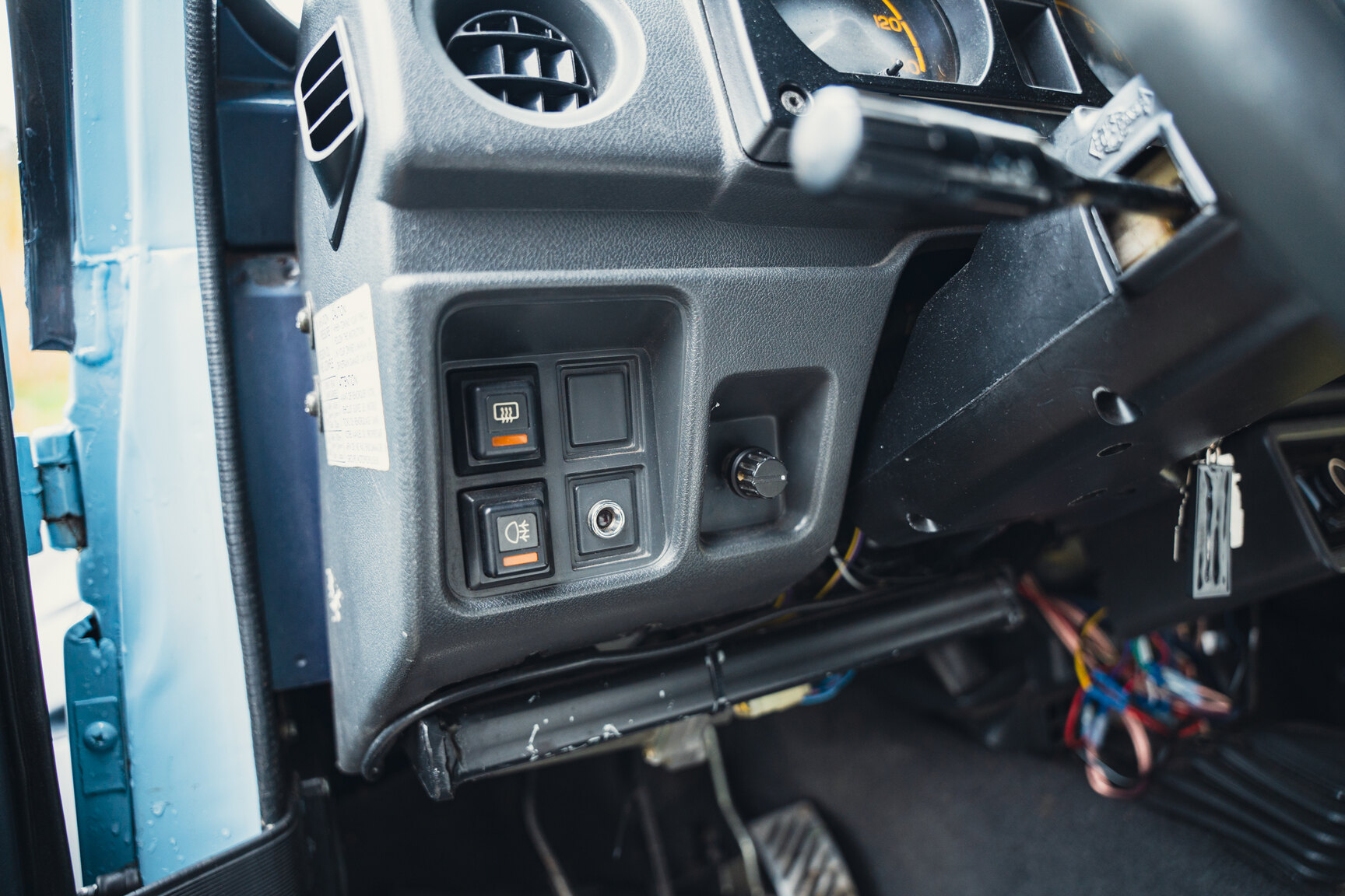 Innenraumfoto von 1987 Suzuki SJ413 A-traktor