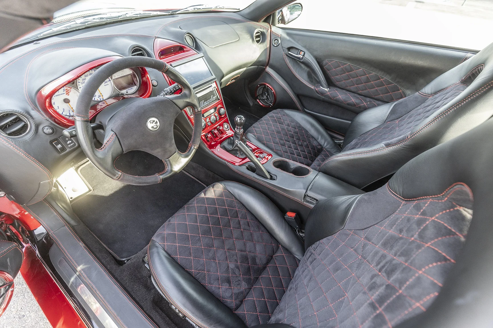 Innenraumfoto von 2002 Toyota Celica APR GT300 - NO RESERVE (2)