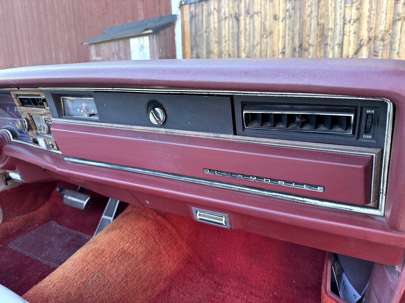 Interiörbild 1975 Oldsmobile Delta 88