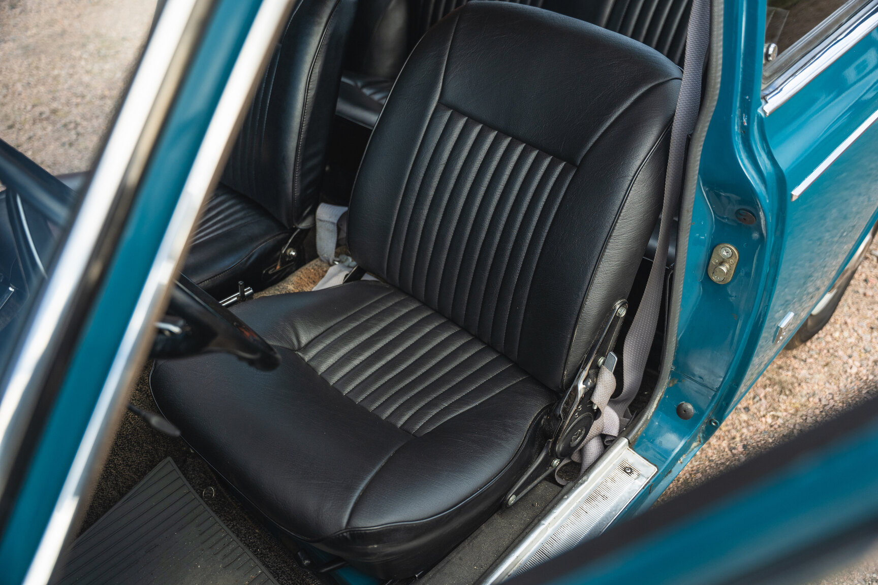 Interiörbild 1969 Toyota Corolla Coupé
