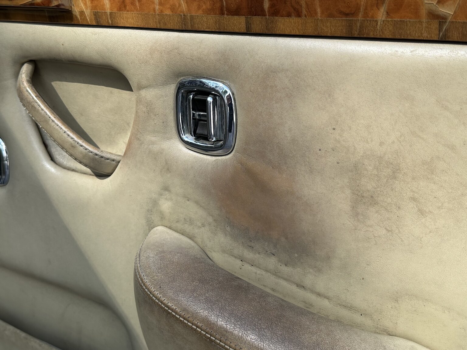 Interior image of 1979 Rolls Royce Silver Shadow