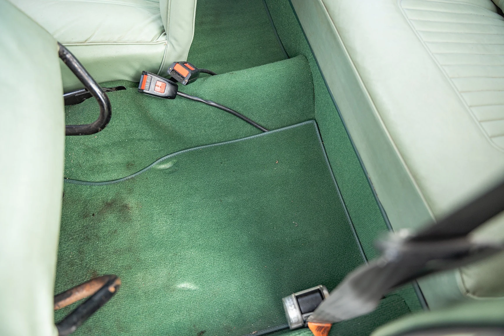 Interior image of 1968 Morris Minor Traveller (58)