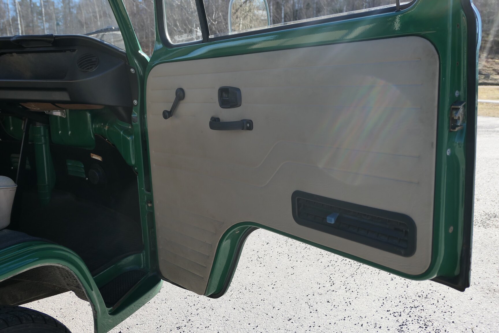 Interior image of 1975 Volkswagen Transporter 1600 Minibuss