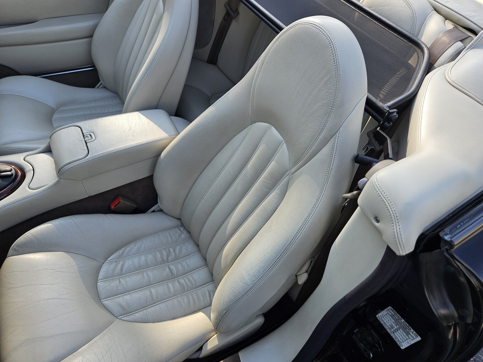 Interiörbild 1998 Jaguar XK8 Cabriolet