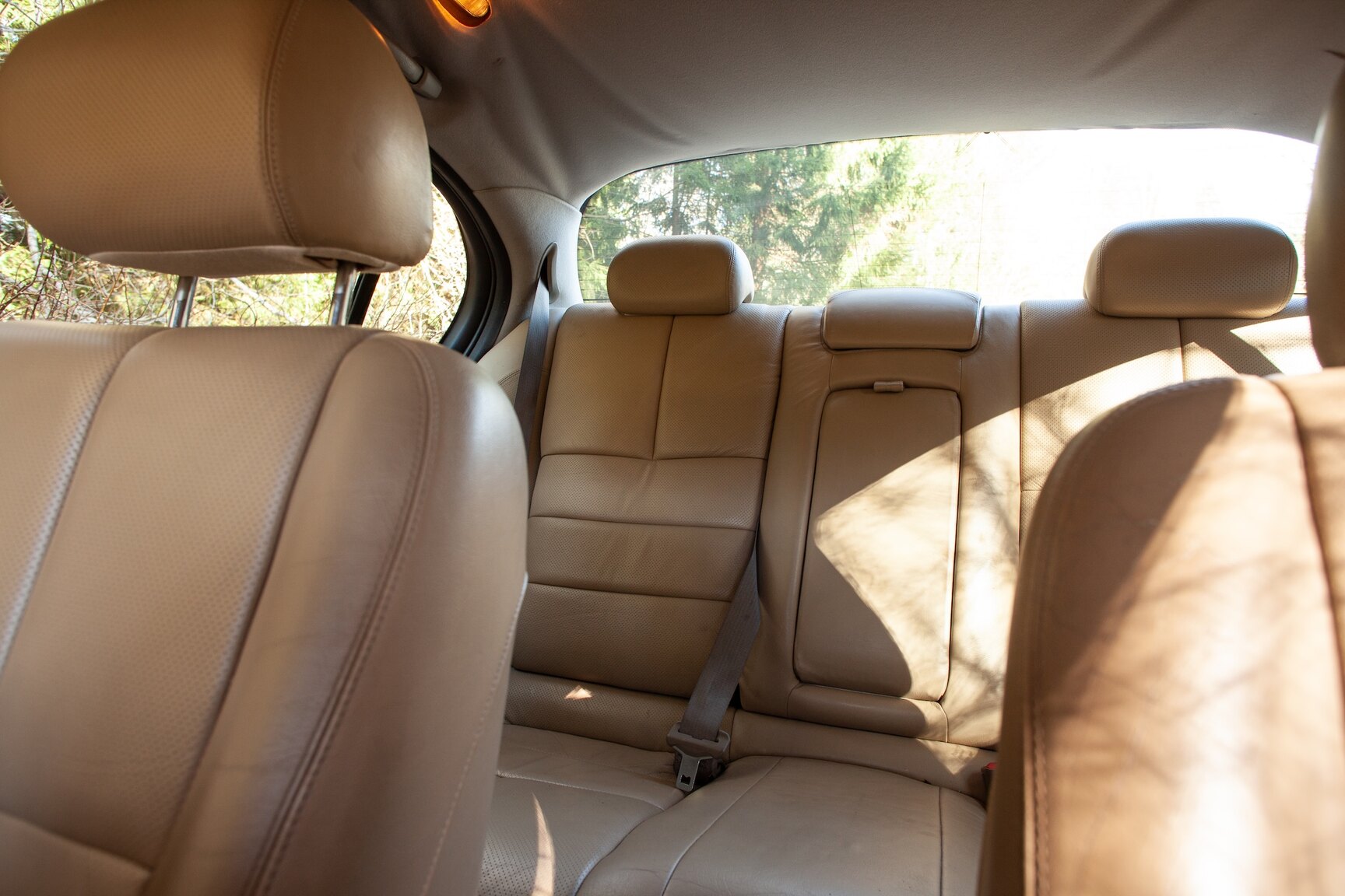 Interior image of 1999 Jaguar S-Type V6