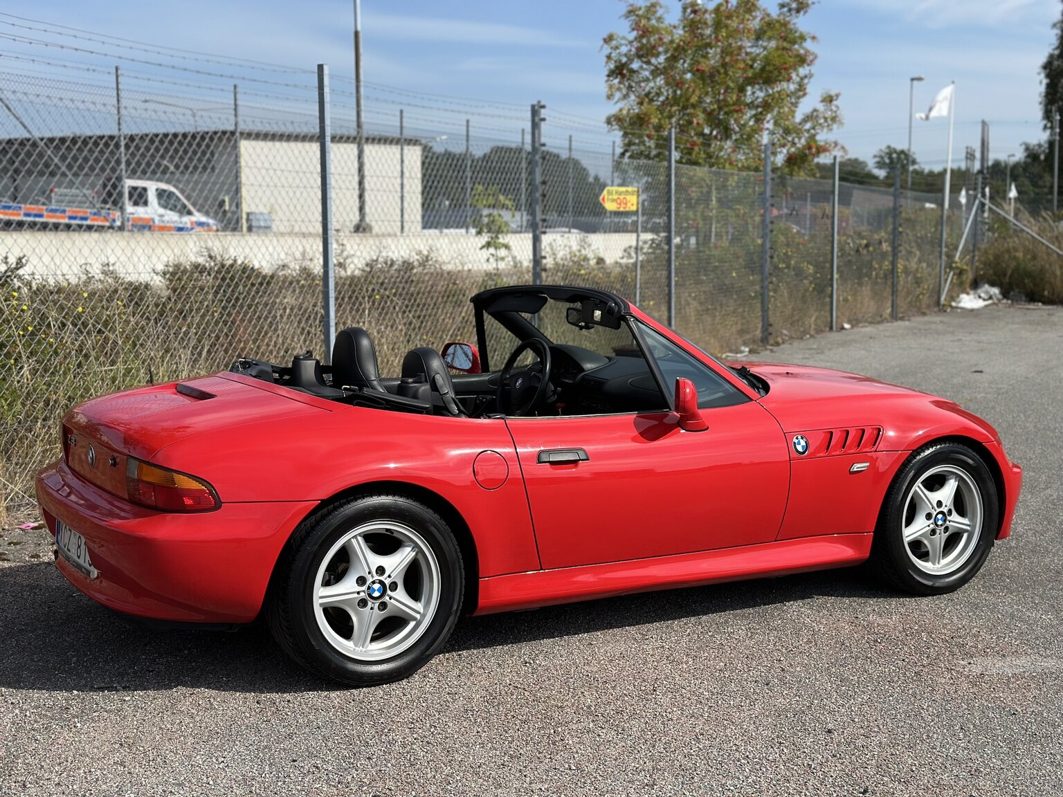Exteriörbild på 1997 BMW Z3 Roadster