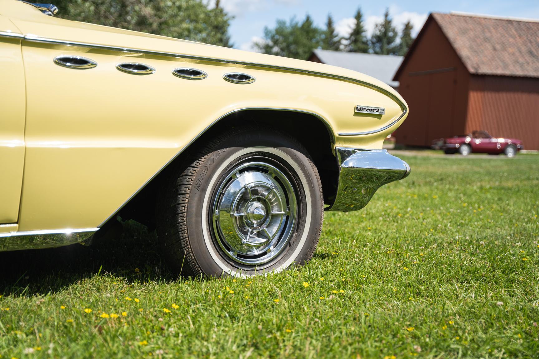 Aussenfoto 1961 Buick Electra 225 cab (26)