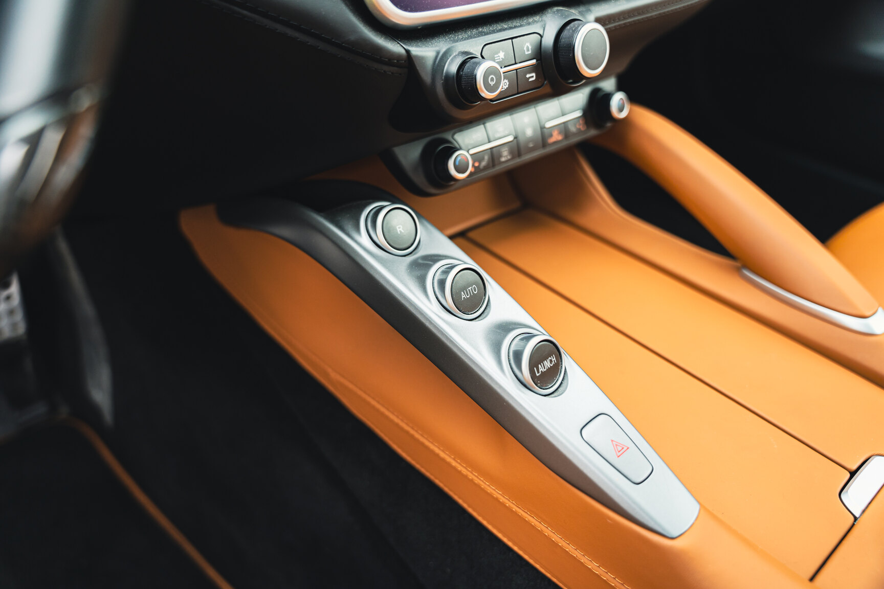 Interior image of 2018 Ferrari GTC4 Lusso T (5)