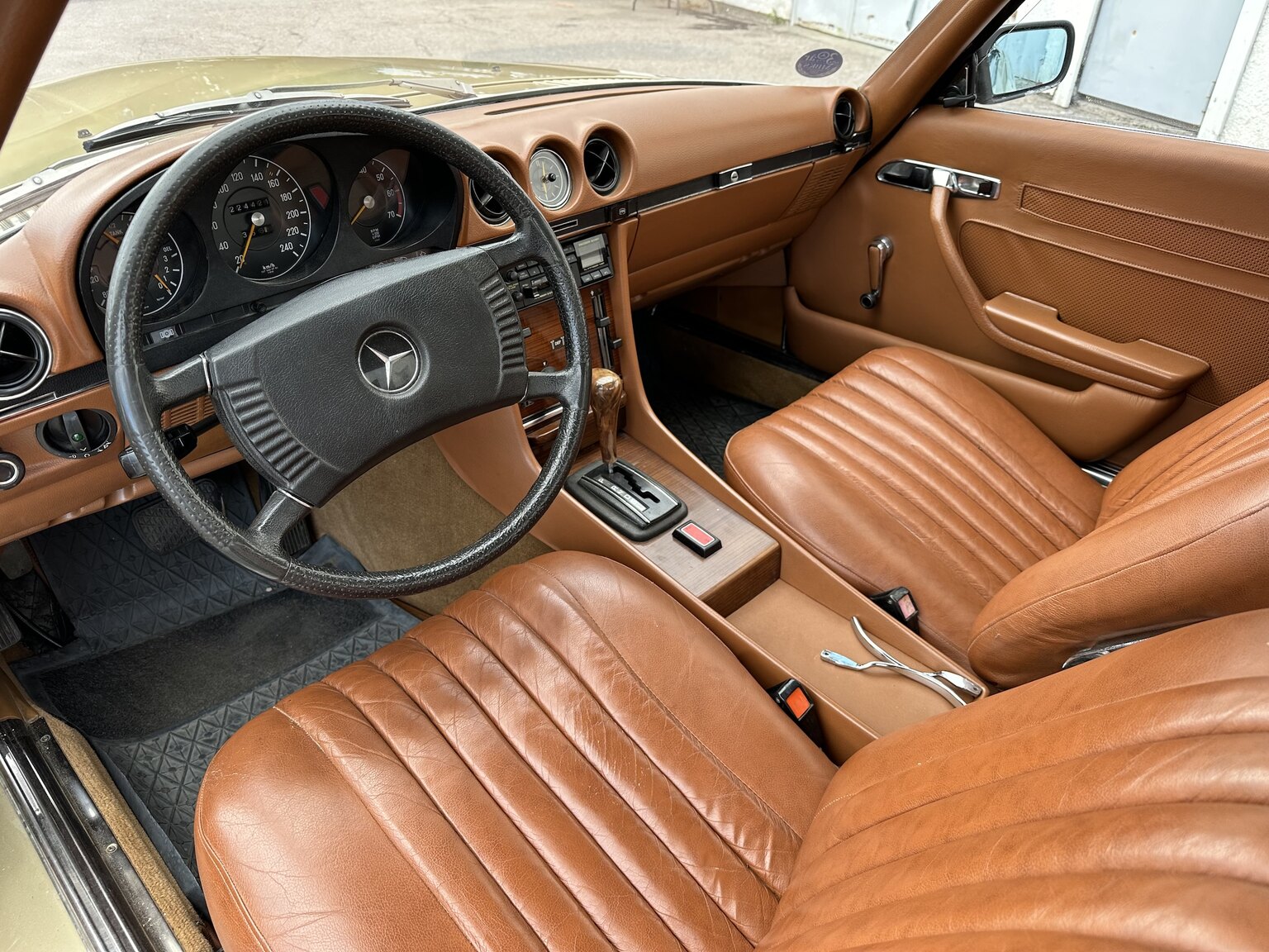 Innenraumfoto von 1974 Mercedes benz 450 SL