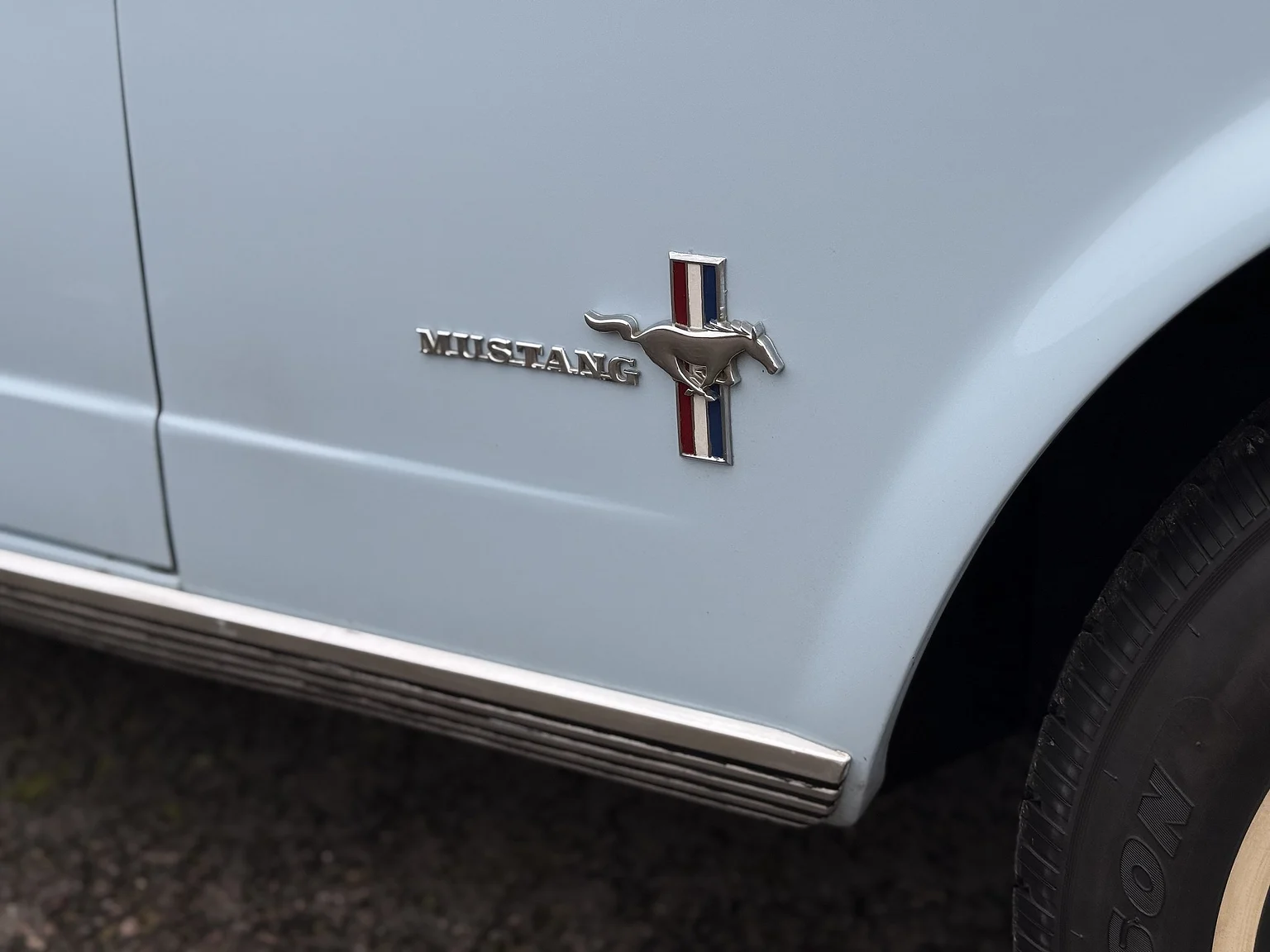 Exteriörbild på 1966 Ford Mustang Convertible 289 V8 (47)