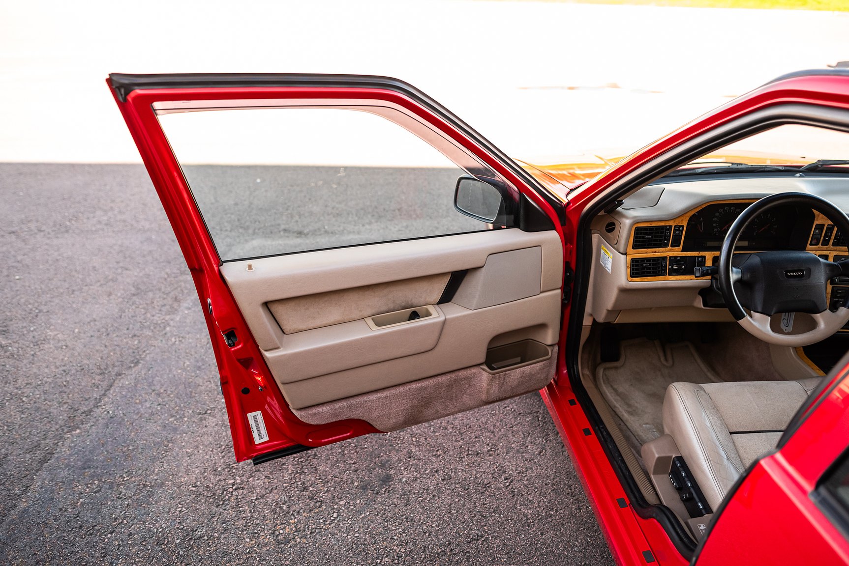 Interior image of 1996 Volvo 850 R