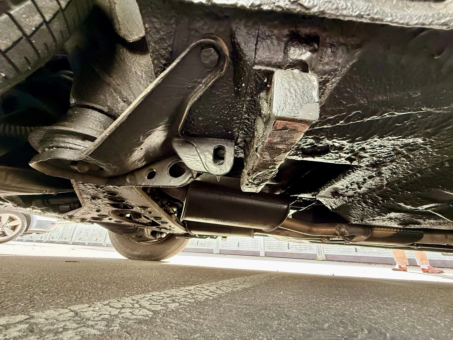 Image of 1988 Daimler Six (42) mechanics