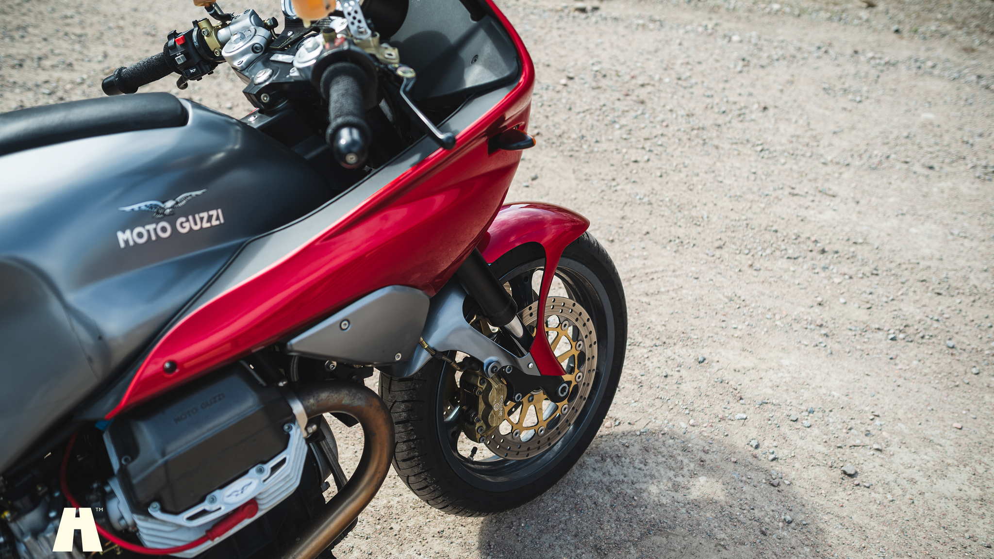 Exteriörbild på 2002 Moto Guzzi V11 Le Mans (19)