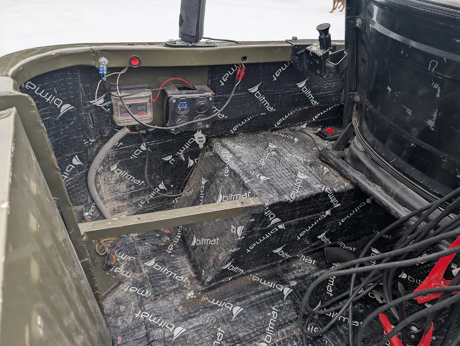 Interior image of 1973 UAZ 469 2.9 (13)