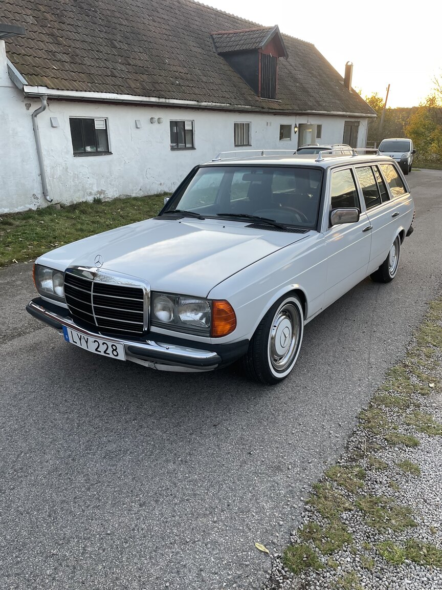 Exteriörbild på 1983 Mercedes-Benz 300 TDT