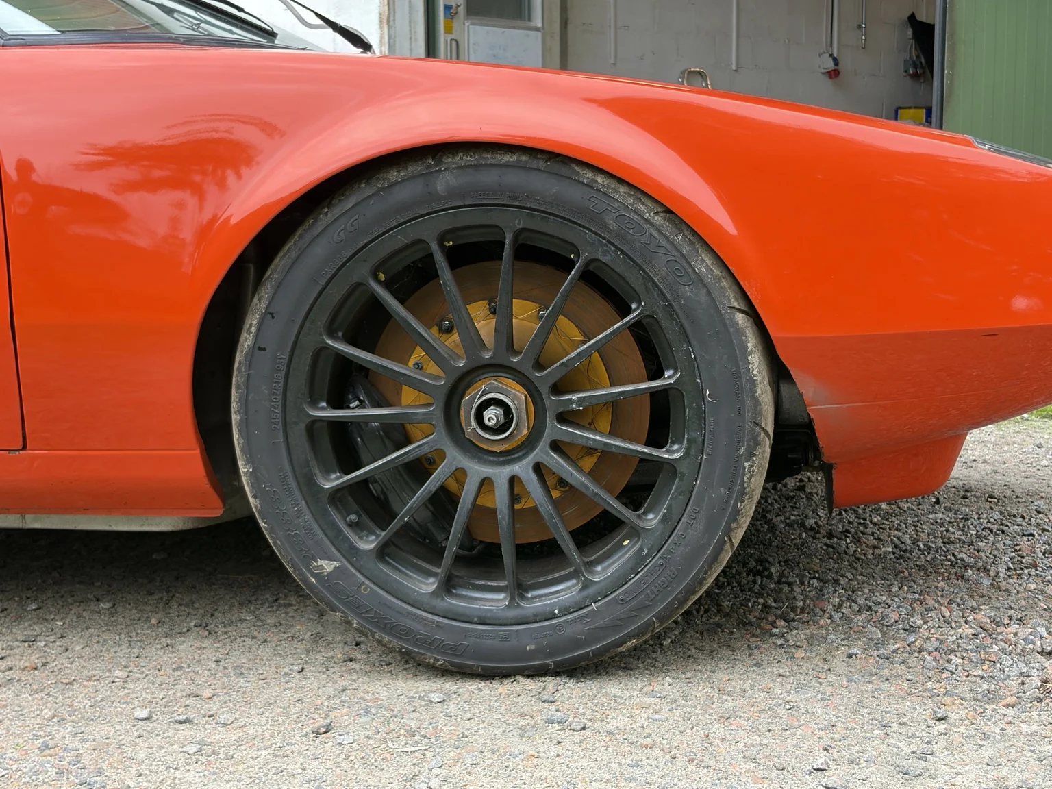Aussenfoto 1972 De Tomaso Pantera LS Restomod (35)