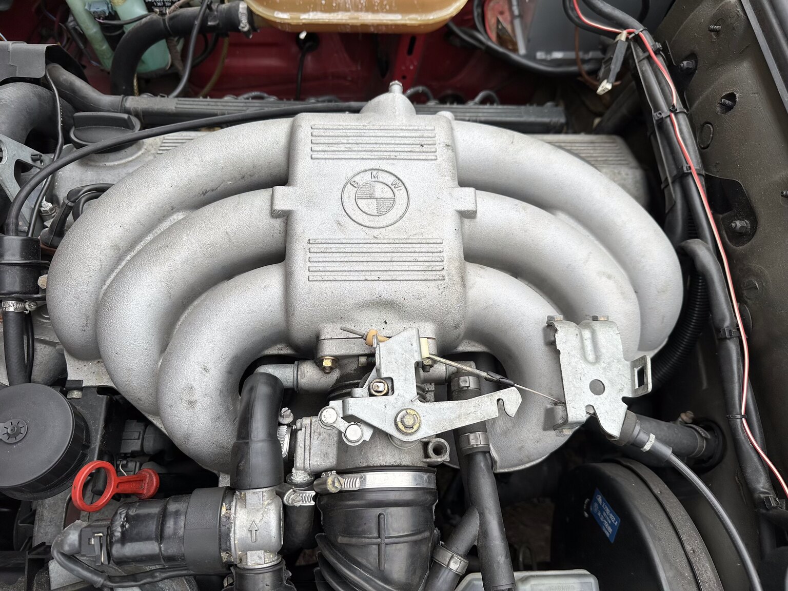 Image of 1987 BMW 325i Convertible (9) mechanics