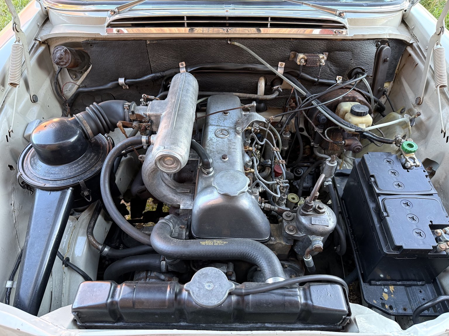 1967 Mercedes-Benz 200D Safari, Mekanik