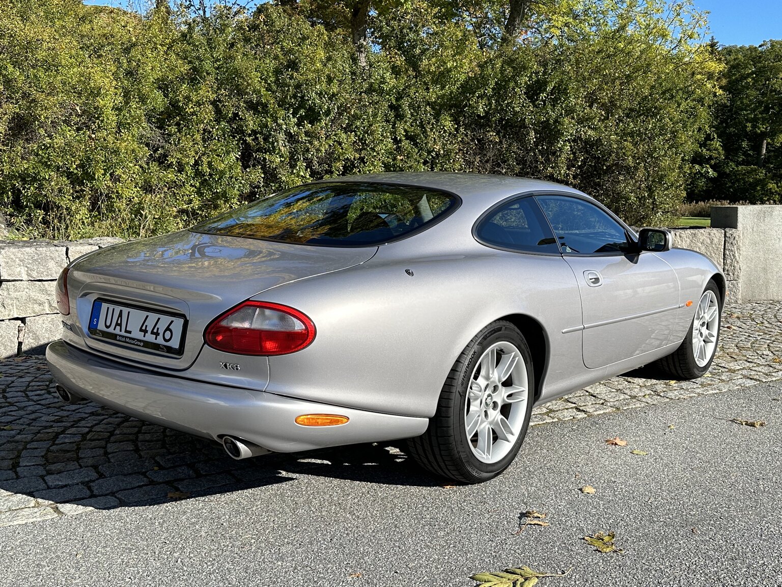 Exteriörbild på 2000 Jaguar XK 8