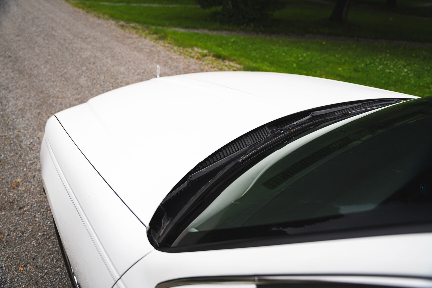 Exterior image of 2003 Lincoln Town Car
