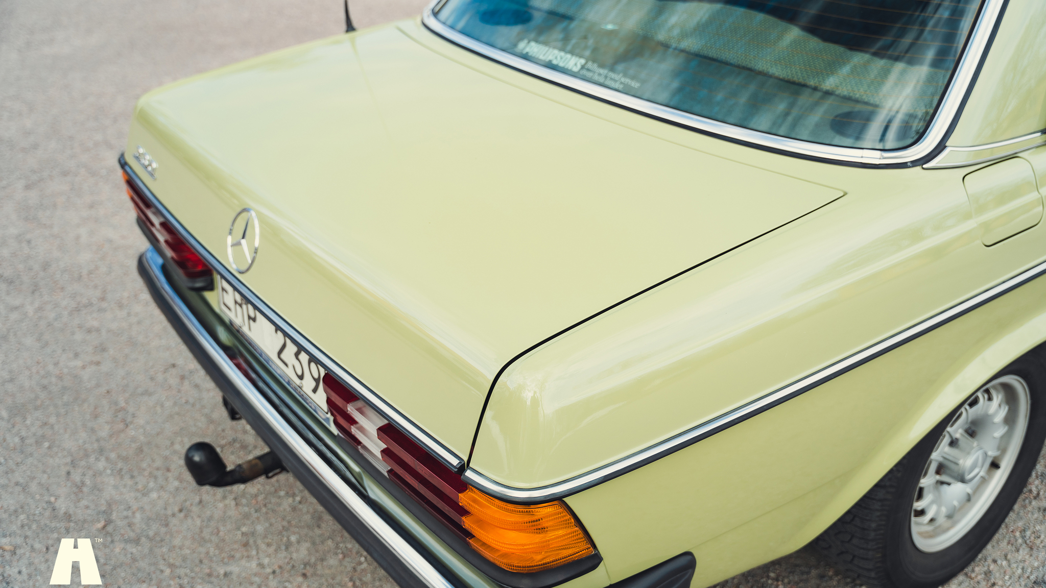 Exteriörbild på 1979 Mercedes Benz 230