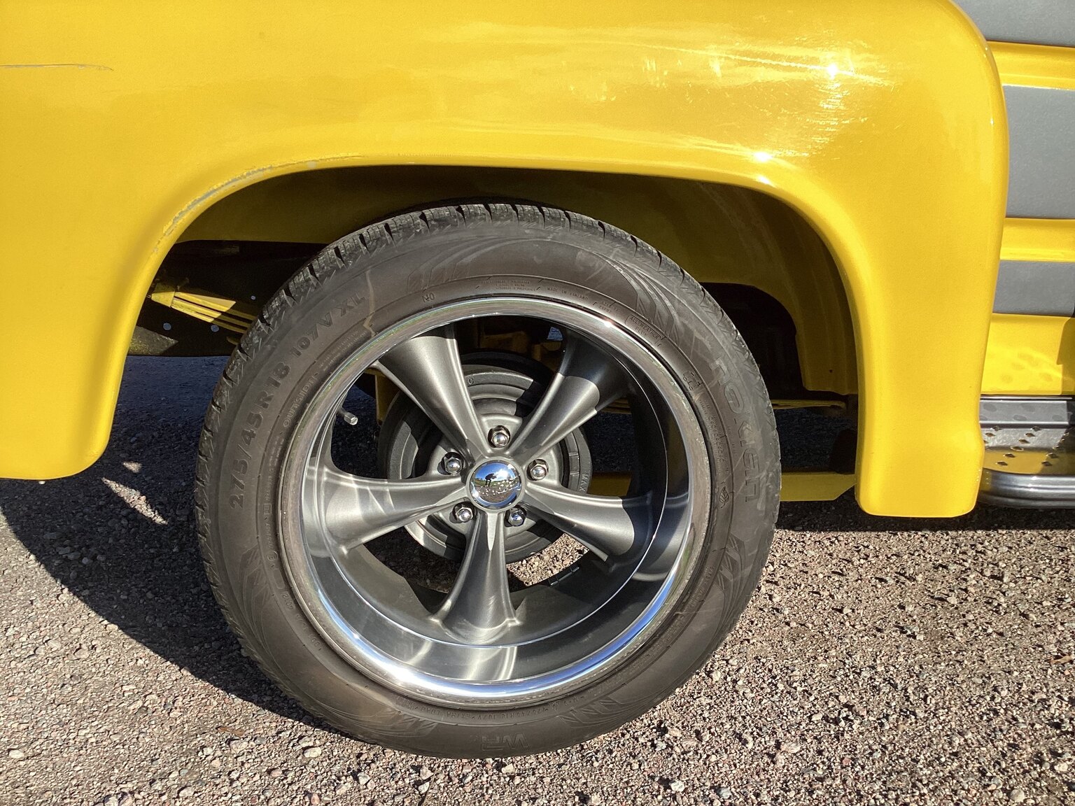 Exterior image of 1971 Dodge D100