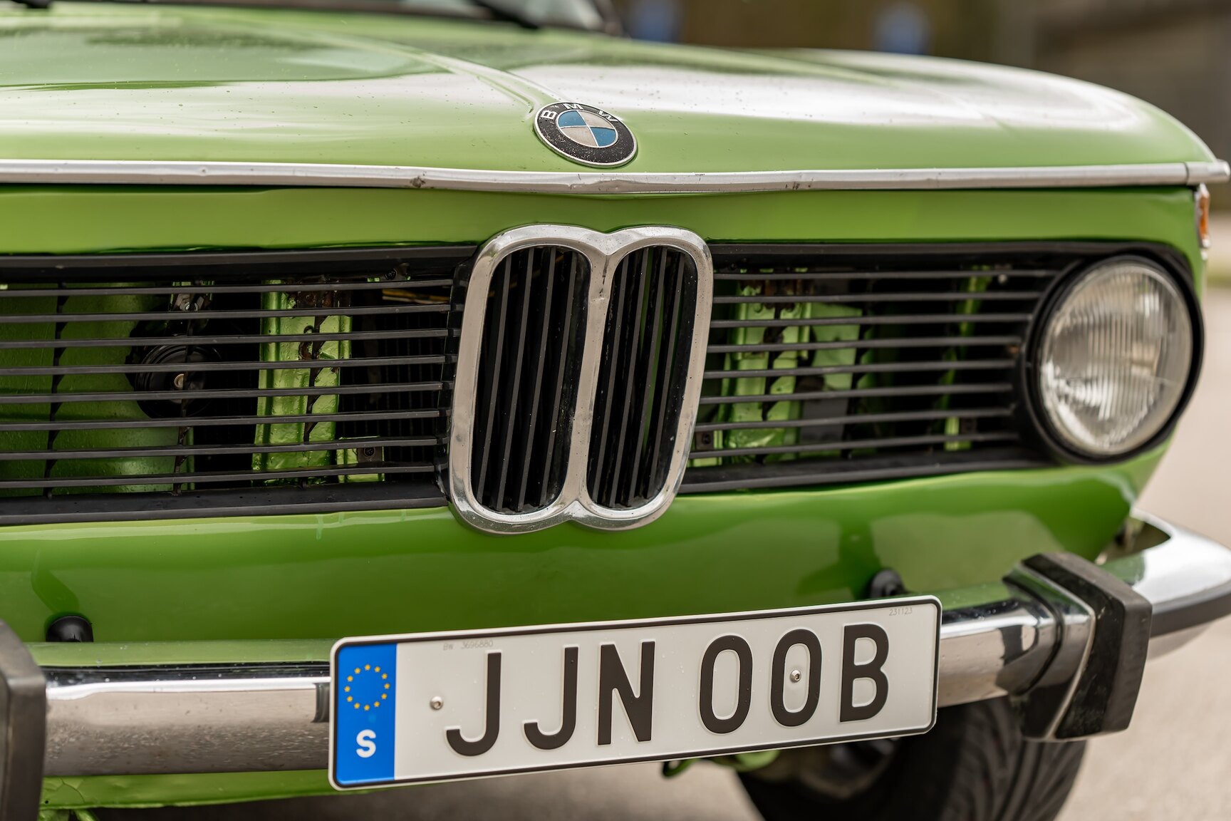 Exterior image of 1975 BMW 2002