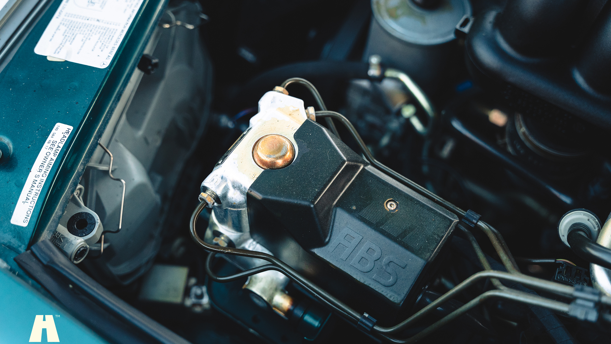 Image of 1995 Mercedes-Benz E320 Cabriolet  mechanics