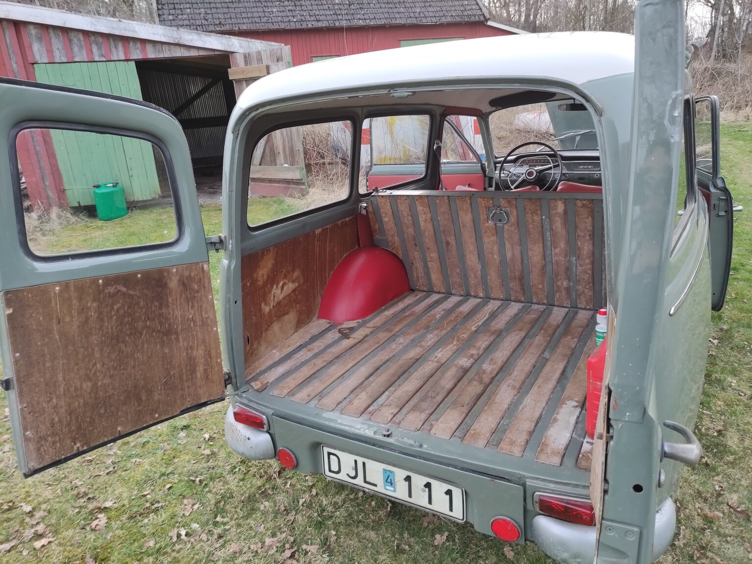 Innenraumfoto von 1960 Volvo P210 Duett