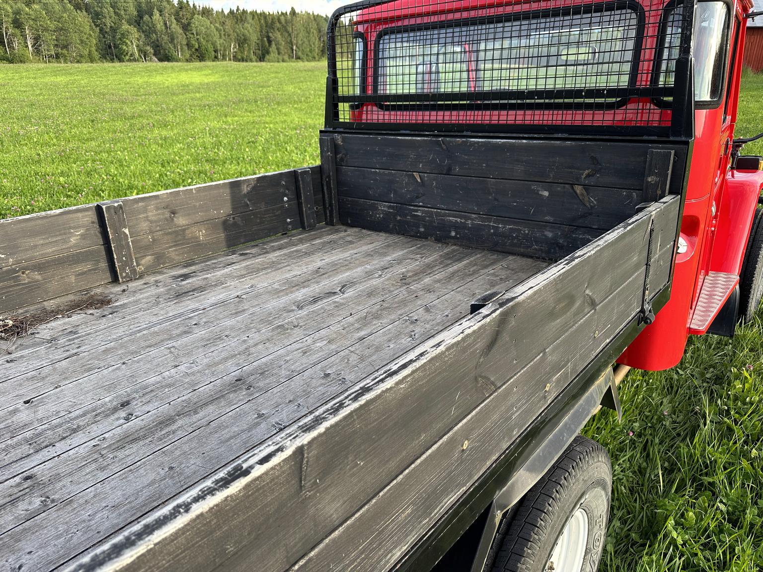 Exterior image of 1982 Toyota Landcruiser Utility (30)
