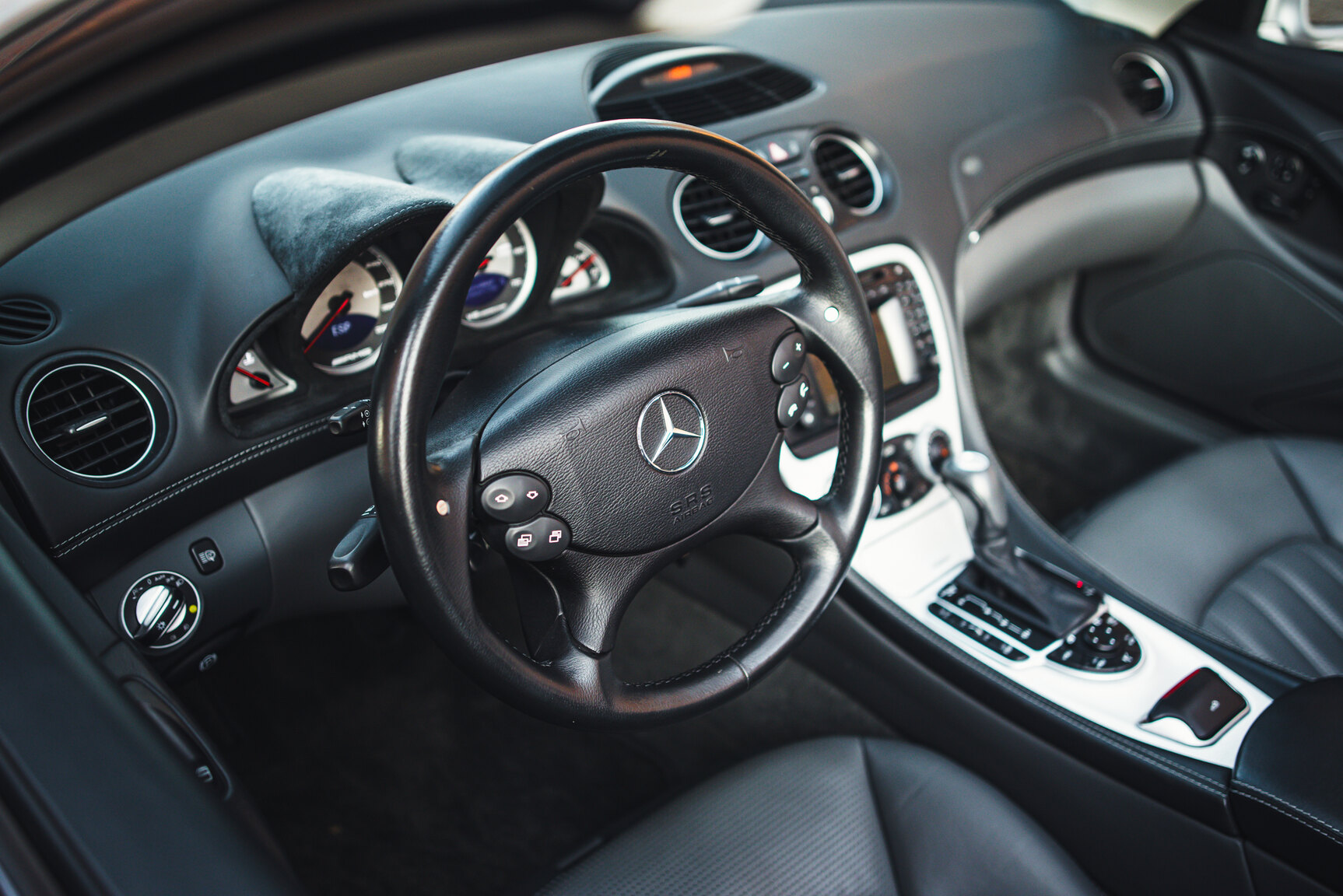 Innenraumfoto von 2003 Mercedes-Benz SL 55 AMG