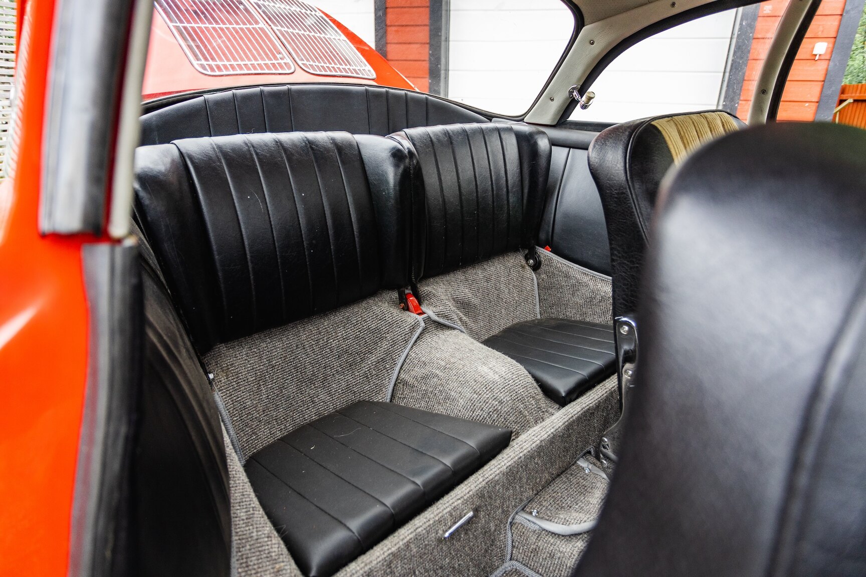 Interiörbild 1962 Porsche 356 BT6 "Notchback"