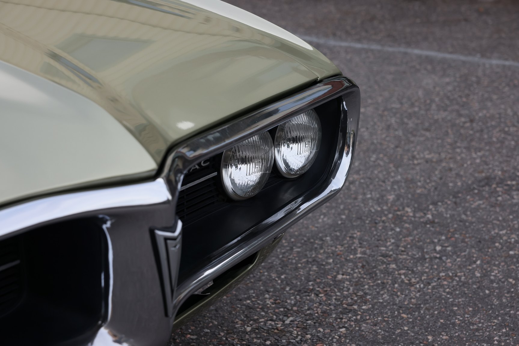 Exterior image of 1968 Pontiac Firebird 400 Ram Air