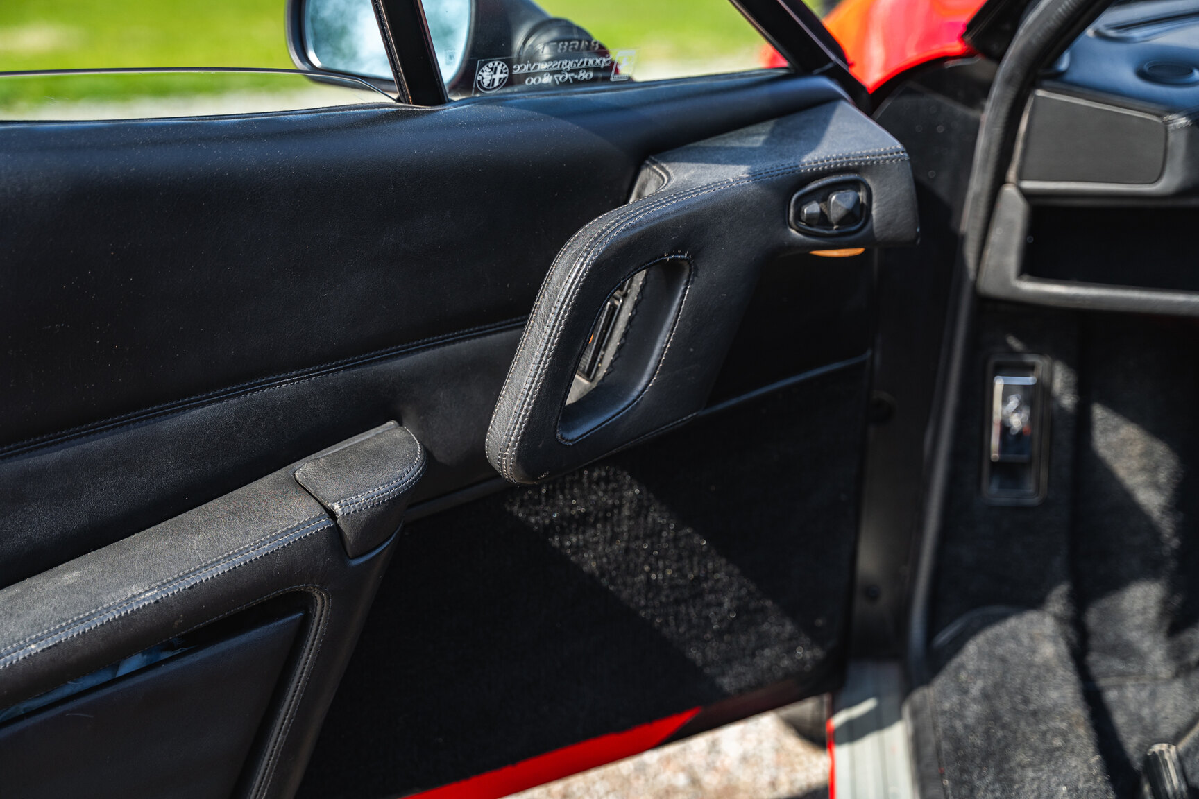 Interiörbild 1989 Ferrari 328 GTS