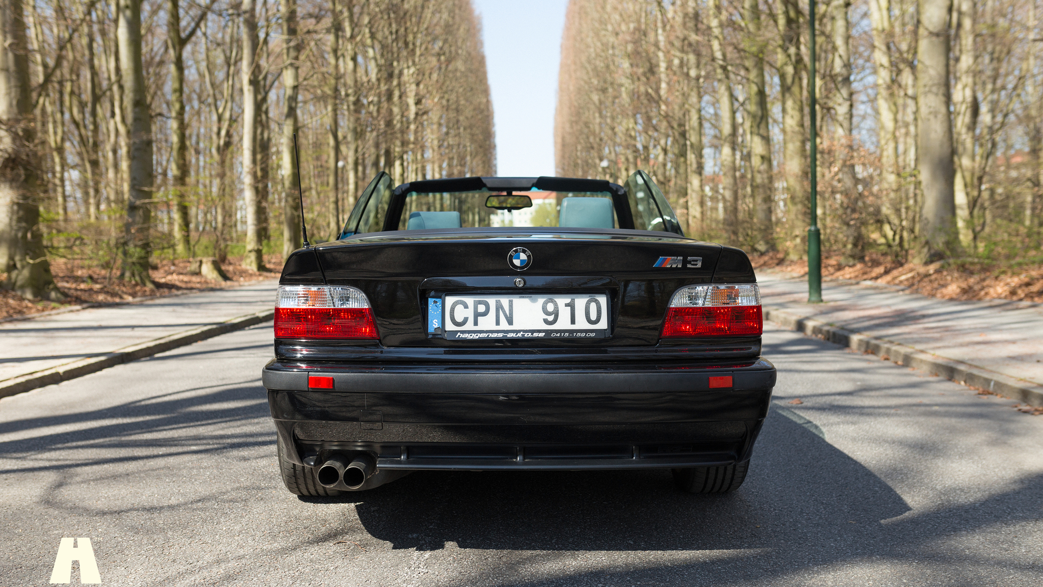 Exterior image of 1996 BMW M3 3.2 Cabriolet (3)